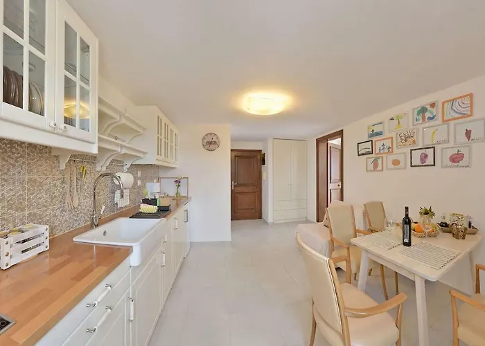 Center Penthouse - Medieval Town 10'- 2' Appartement