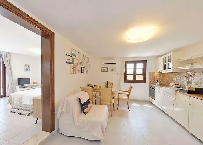 Center Penthouse - Medieval Town 10'- 2' Appartement