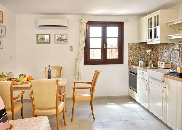 Center Penthouse - Medieval Town 10'- 2' * Rhodes City